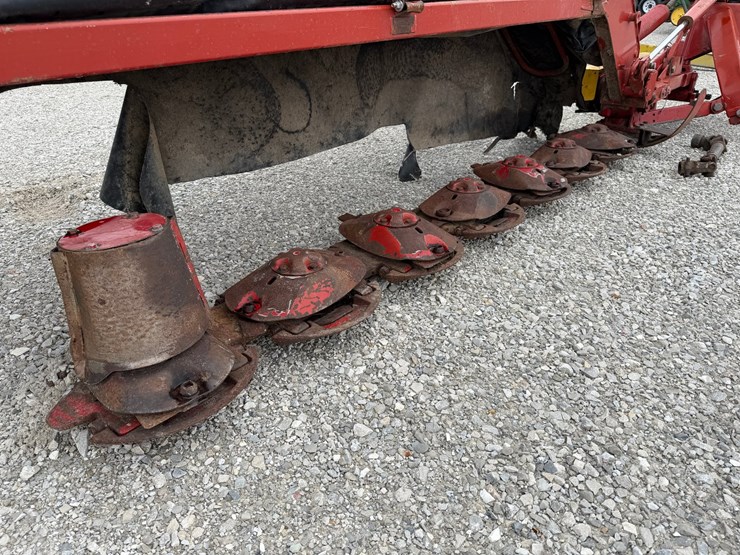new-holland-617-image-3