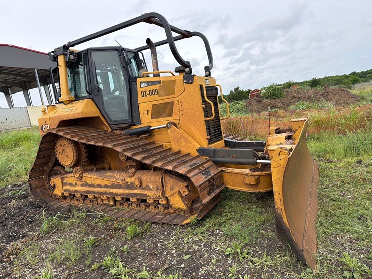 2019-caterpillar-d6n-lgp-image-4