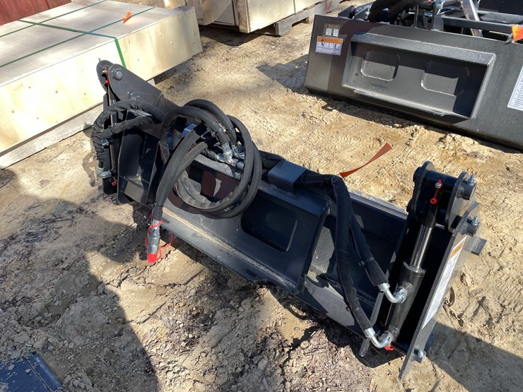 #2318-•-new-wolverine-mini-skid-steer-combination-bucket-image-4