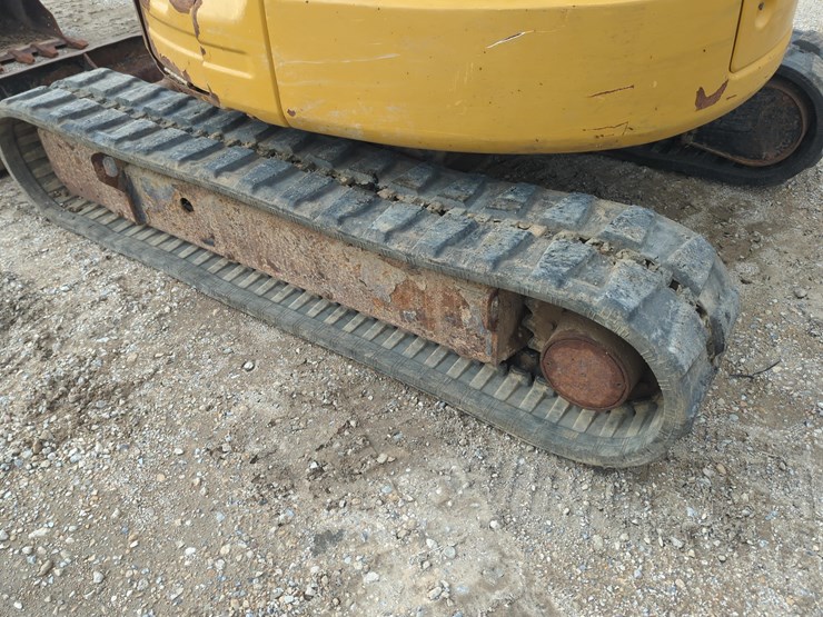 2015-caterpillar-305.5e2-image-13