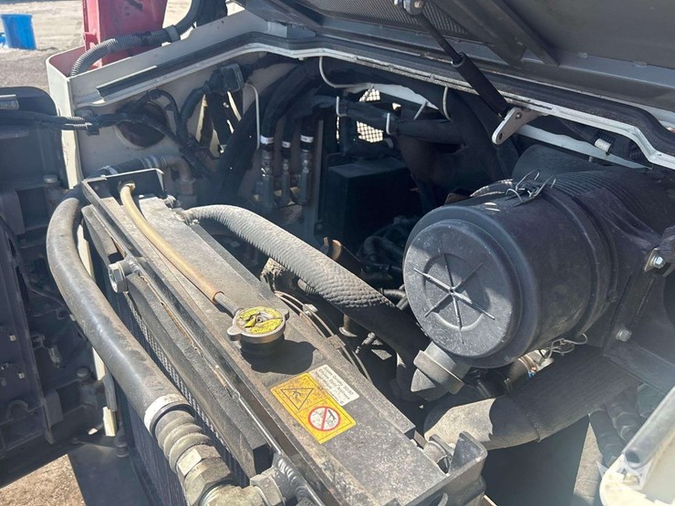 2020-takeuchi-tl10v2-image-9