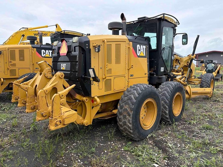 caterpillar-140m2-image-3