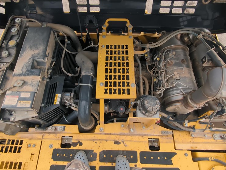 2022-komatsu-pc360-lc-11-image-17