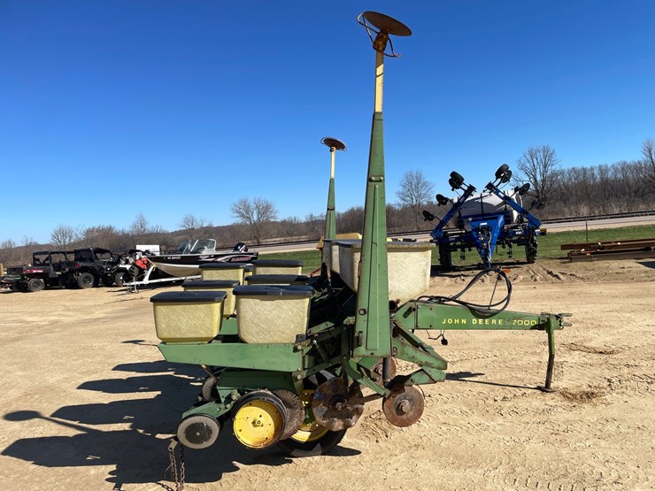 john-deere-7000-image-4