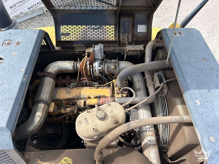 2016-deere-250g-lc-image-8
