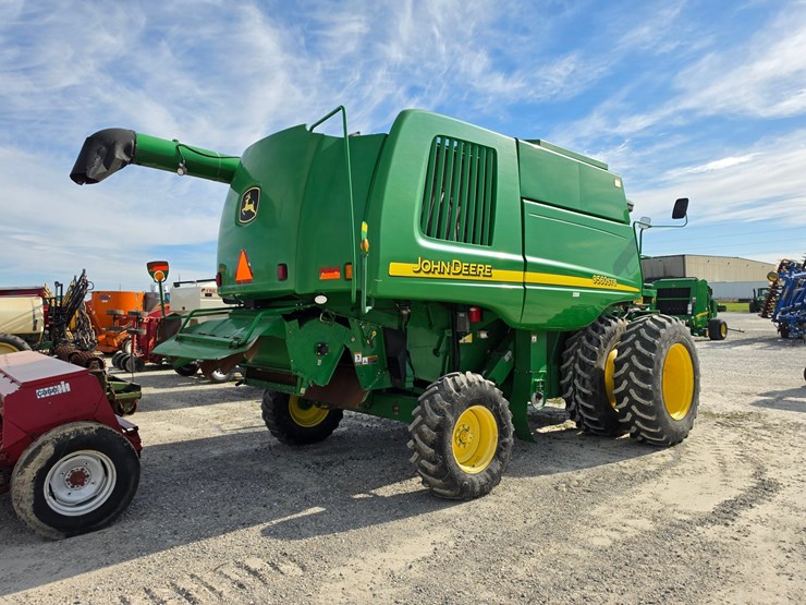 2006-john-deere-9560-sts-image-22