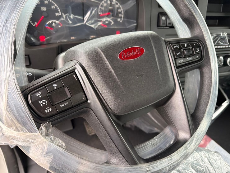 2026-peterbilt-536-image-39
