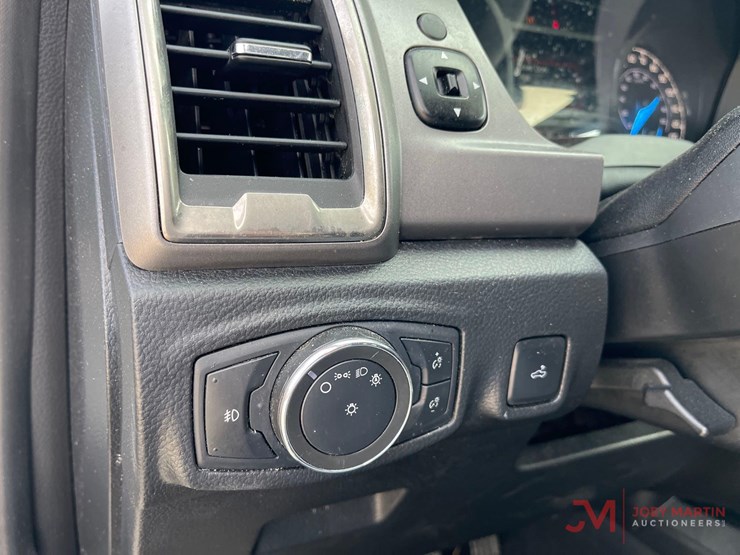 2021-ford-ranger-xlt-image-12