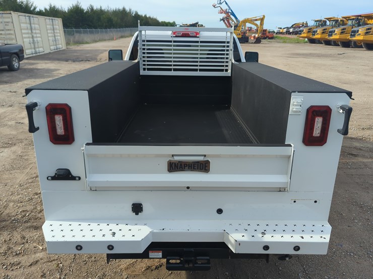 2023-chevrolet-2500-image-6