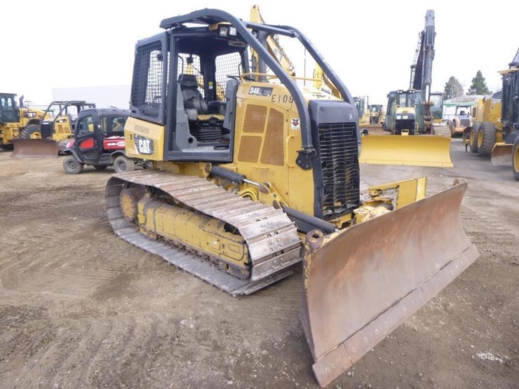 2015-caterpillar-d4k2-lgp-image-2