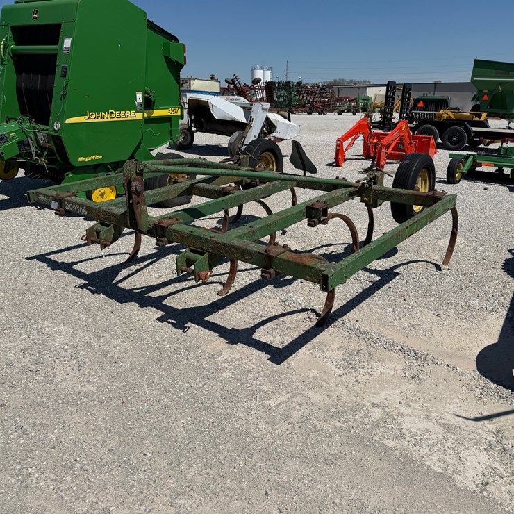 JOHN DEERE 1600