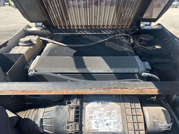 2020-bobcat-t450-image-11