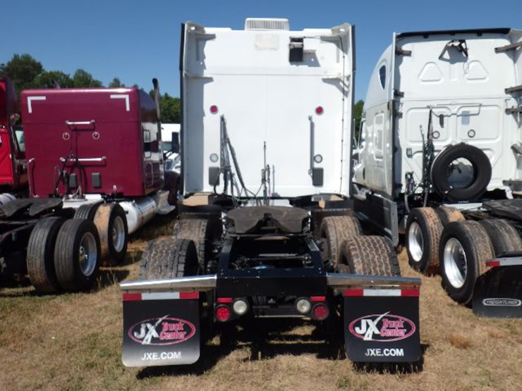 2018-peterbilt-579-image-13
