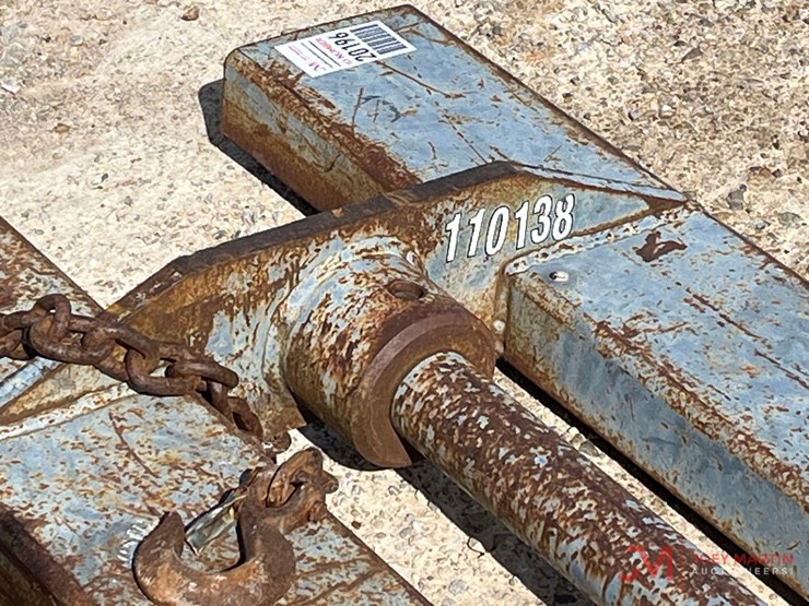 14'-carpet-pole-image-4