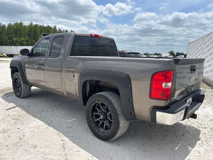 2013-chevrolet-silverado-1500-image-4