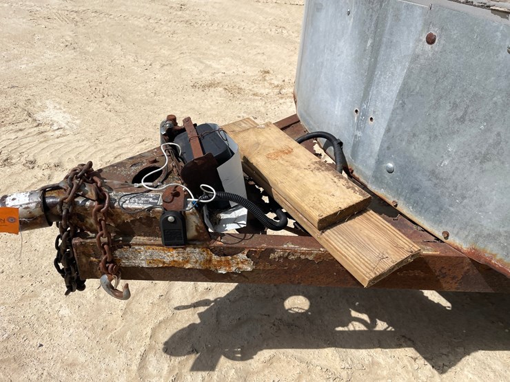 #2010-•-2004-corn-pro-16'-tandem-axle-livestock-trailer-(has-wi-title)-image-64