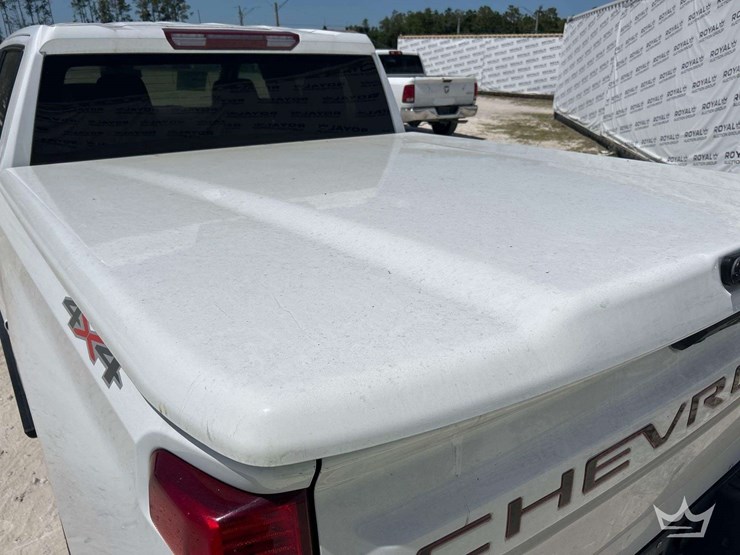 2022-chevrolet-silverado-1500-image-23