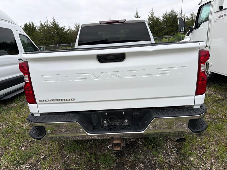 2020-chevrolet-2500-image-5