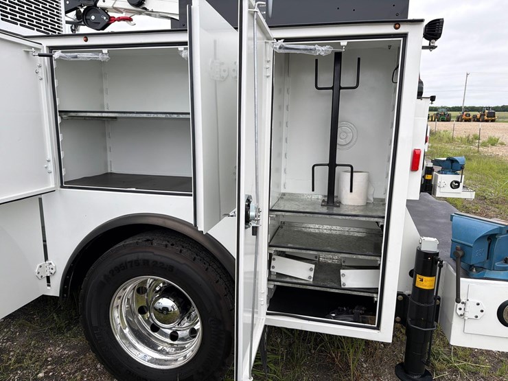 2026-kenworth-t280-image-7