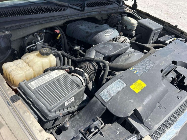 2004-chevrolet-silverado-1500-image-9