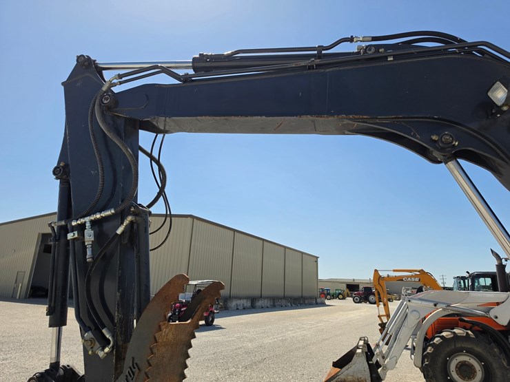 2018-deere-85g-image-25