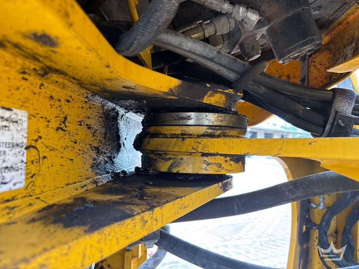 2019-deere-544l-image-23