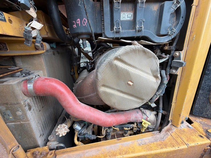 caterpillar-d6t-lgp-image-20