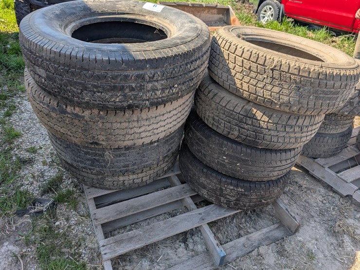 #5491-•-pallet-of-tires-image-1
