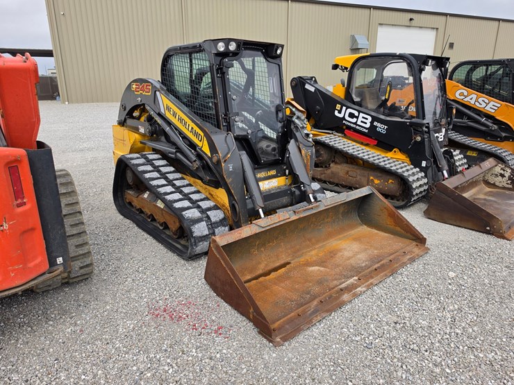 2018-new-holland-c245-image-1
