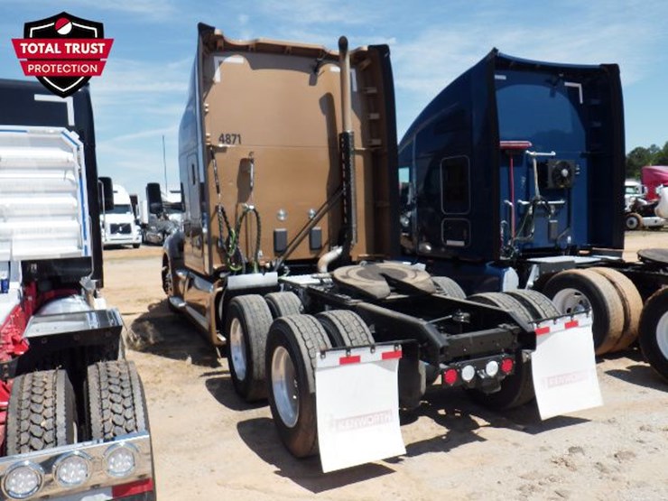 2022-kenworth-t680-image-13