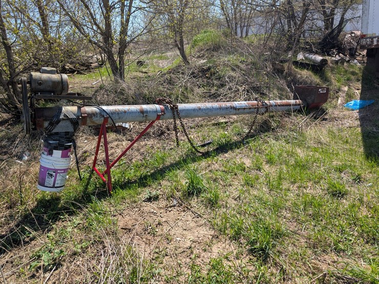 #5462-•-hutchinson-grain-auger-image-1