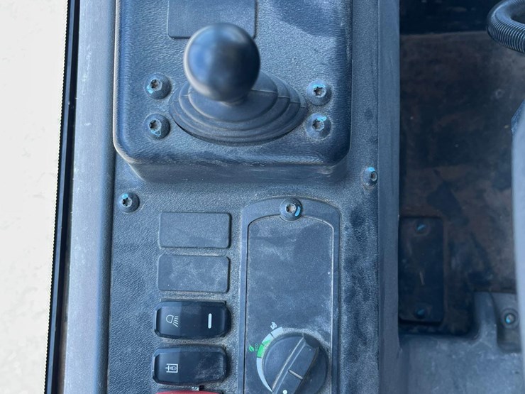2022-caterpillar-d3-image-13