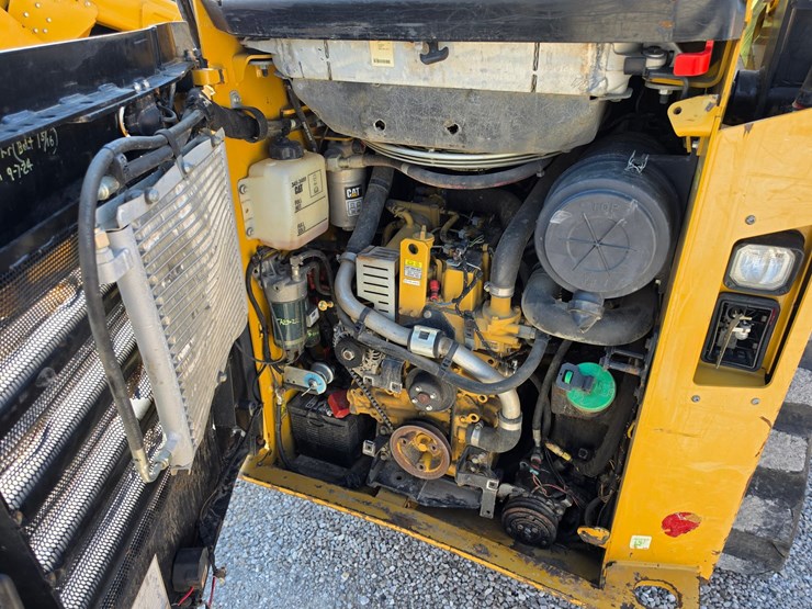 2016-caterpillar-259d-image-20