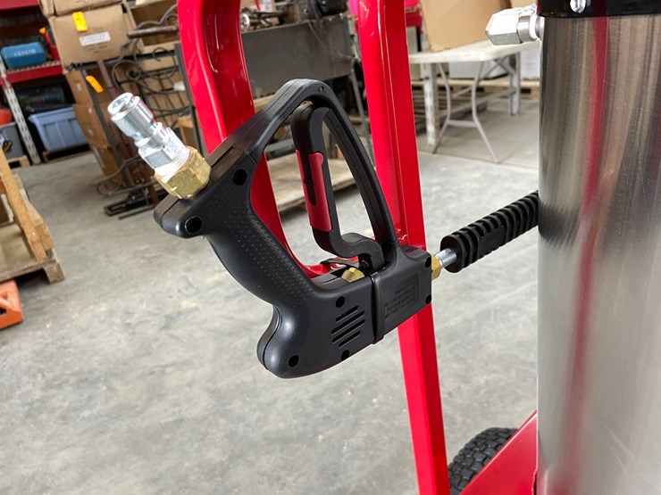 #2295-•-new-magnum-4000-hot-water-pressure-washer-image-15
