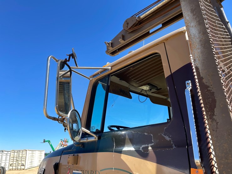 1994-ford-l8000-image-11