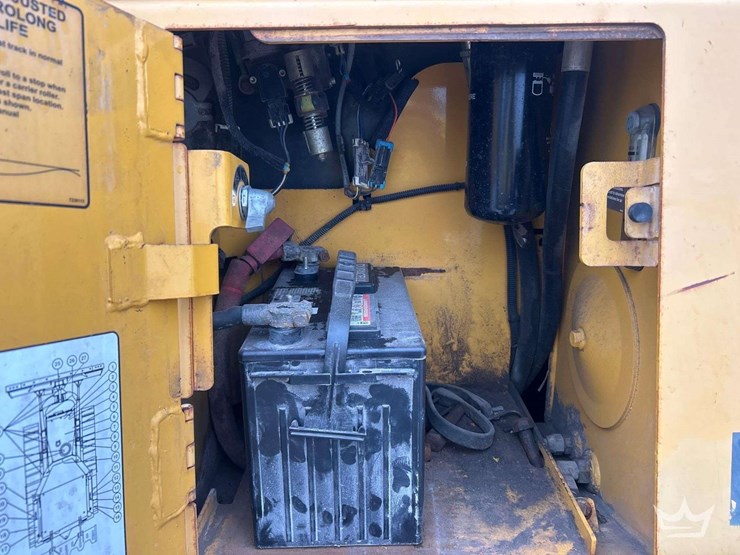 2014-deere-450j-image-11