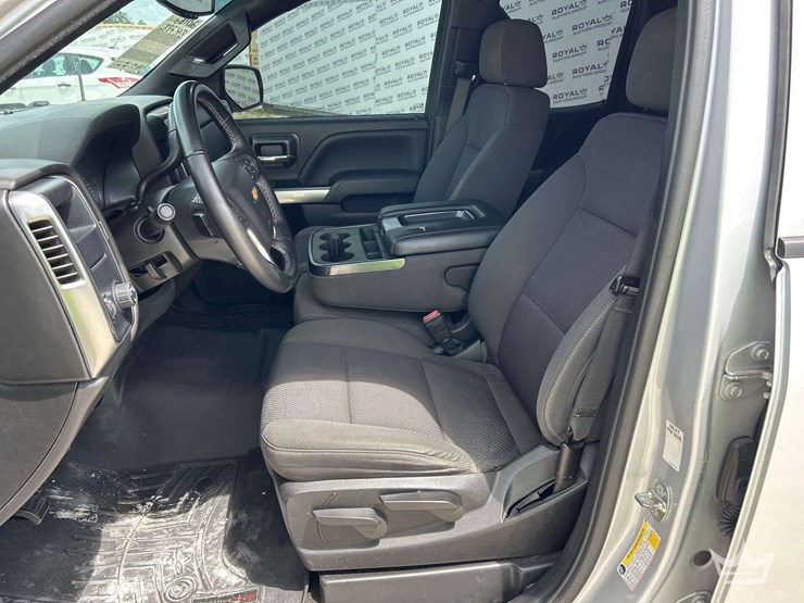2018-chevrolet-silverado-1500-image-15