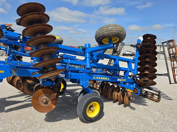 2014-landoll-6230-21-image-5