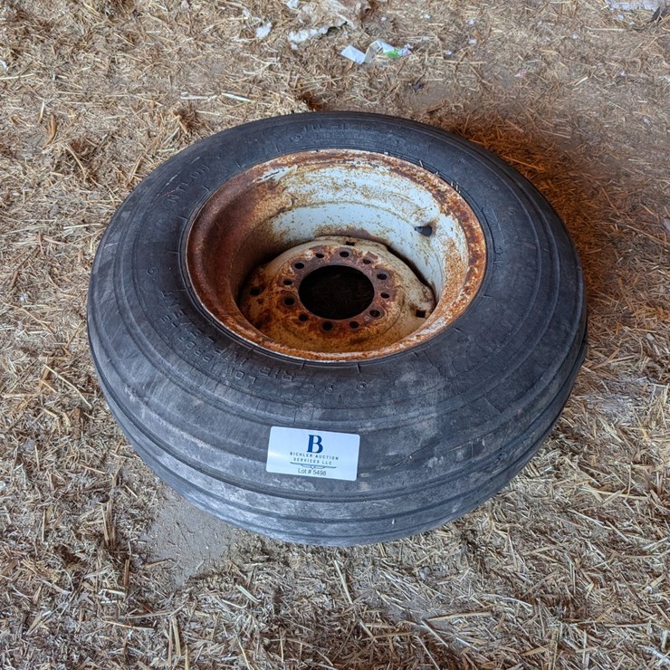 #5498 • Tire