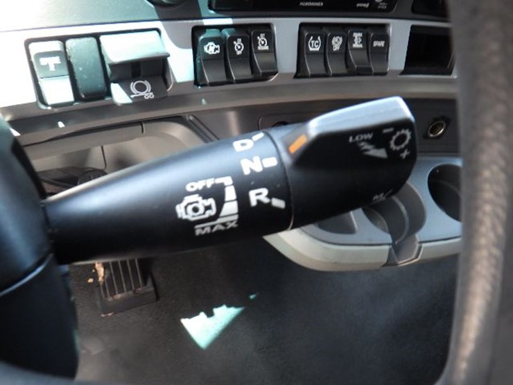 2022-kenworth-t680-image-15