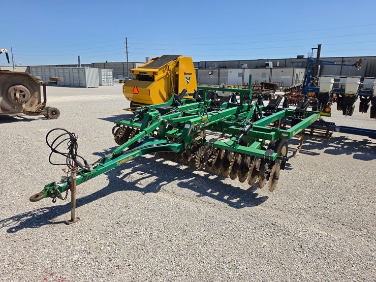 2011-great-plains-tc5111-image-1
