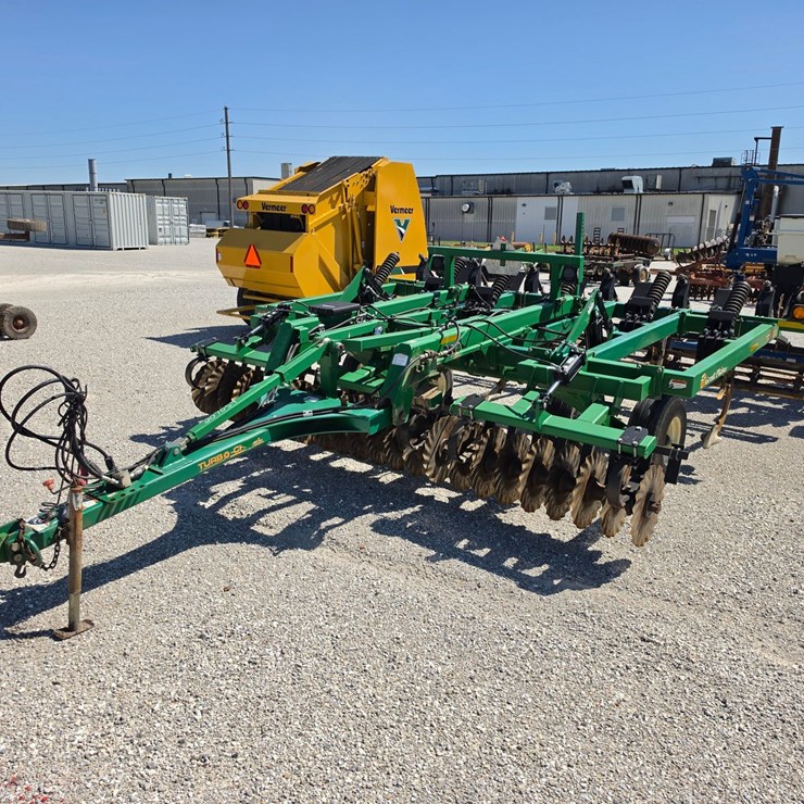 2011 GREAT PLAINS TC5111