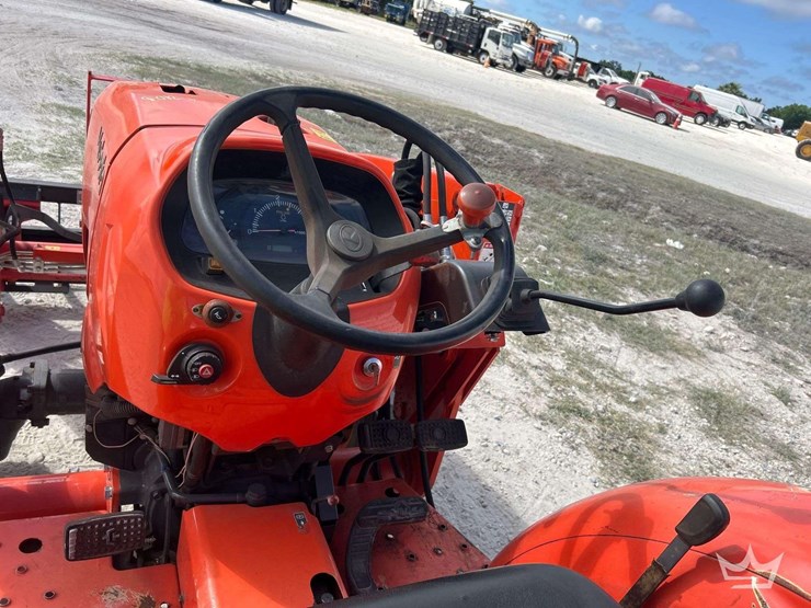 2020-kubota-l3901d-image-14