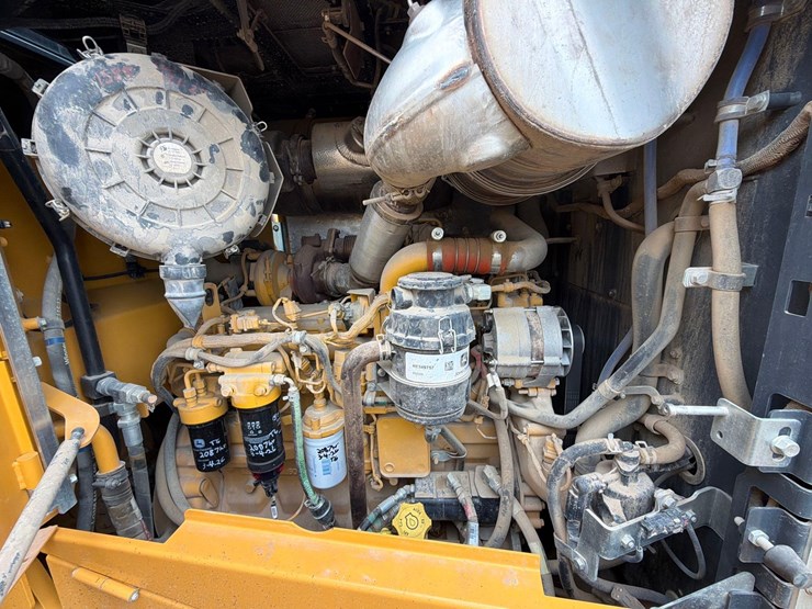 2023-deere-644p-image-8