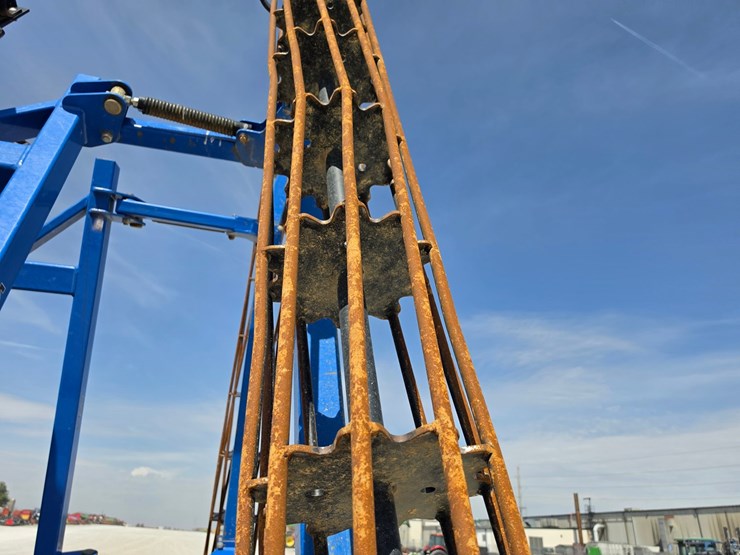 2010-landoll-7431-29-image-8