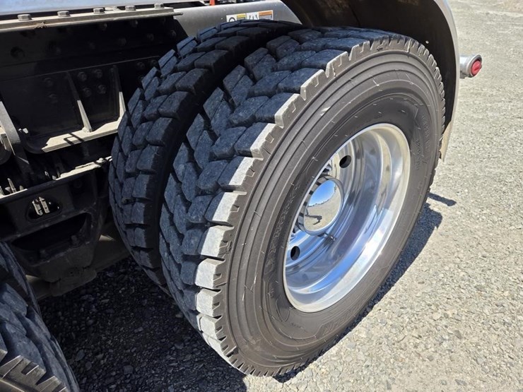 2026-kenworth-t800-image-64