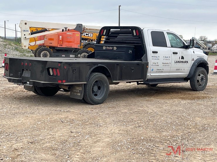 2014-ram-5500-heavy-duty-flat-bed-truck-image-4