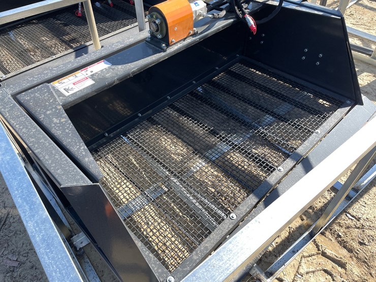 #2341-•-new-wolverine-skid-steer-screening-bucket-attachment-image-2