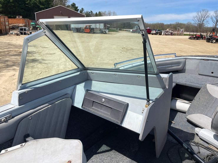 #2000-•-1986-crestliner-nordic-17'-boat-(has-wi-title)-image-58