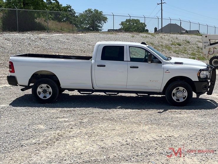 2020-dodge-ram-2500-image-2